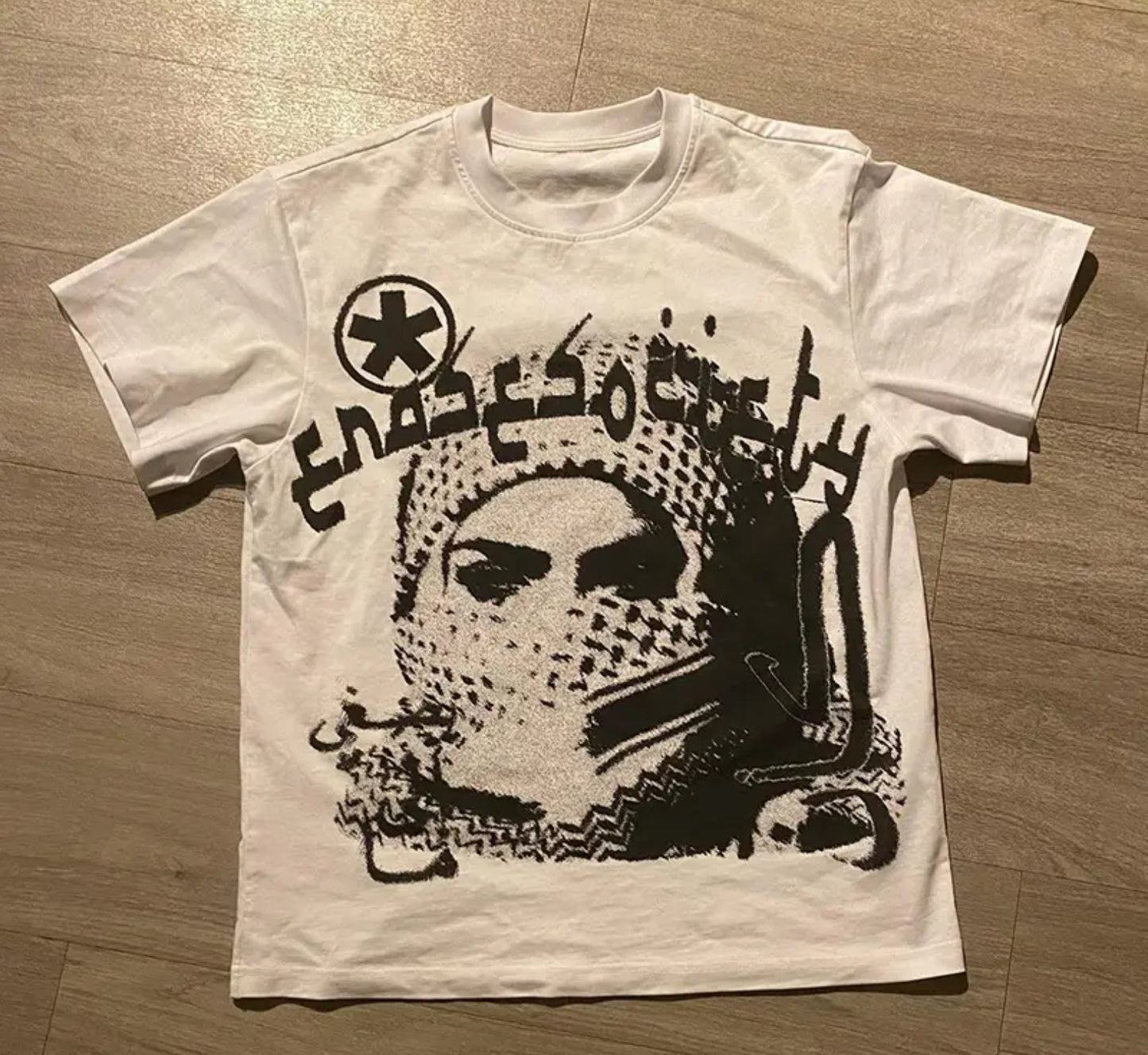 T-Shirt im arabischen Stil